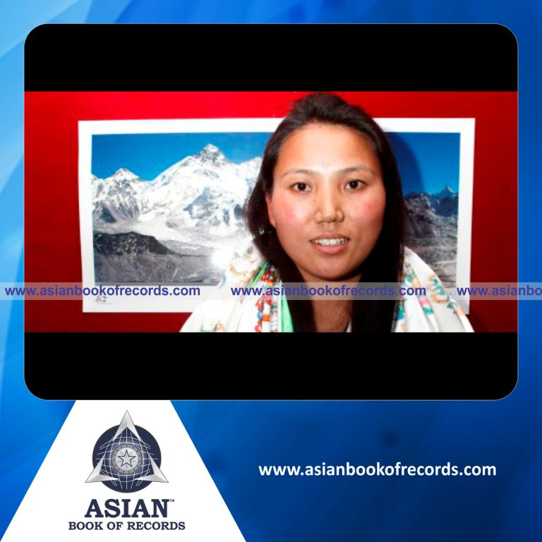 First Women to Conquer Mount Everest Twice in a Week