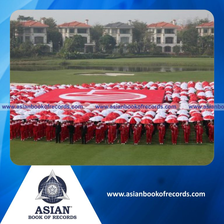 Highest Number of People Formed as QR Code