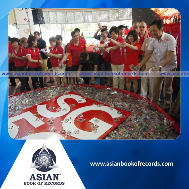 Largest Logo made of Loom Bands