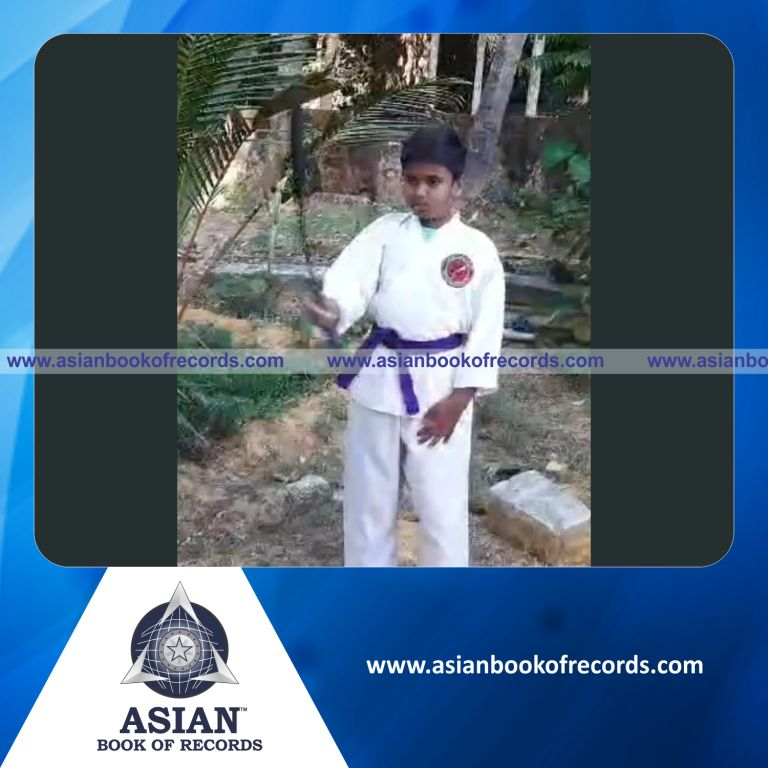Highest Number of End-to-End Nunchaku Rotaions in 30 Seconds by an Individual (Minor-Male)